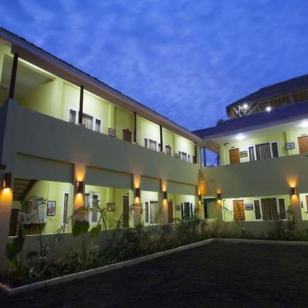New Wave 1 Guesthouse Баган Экстерьер фото